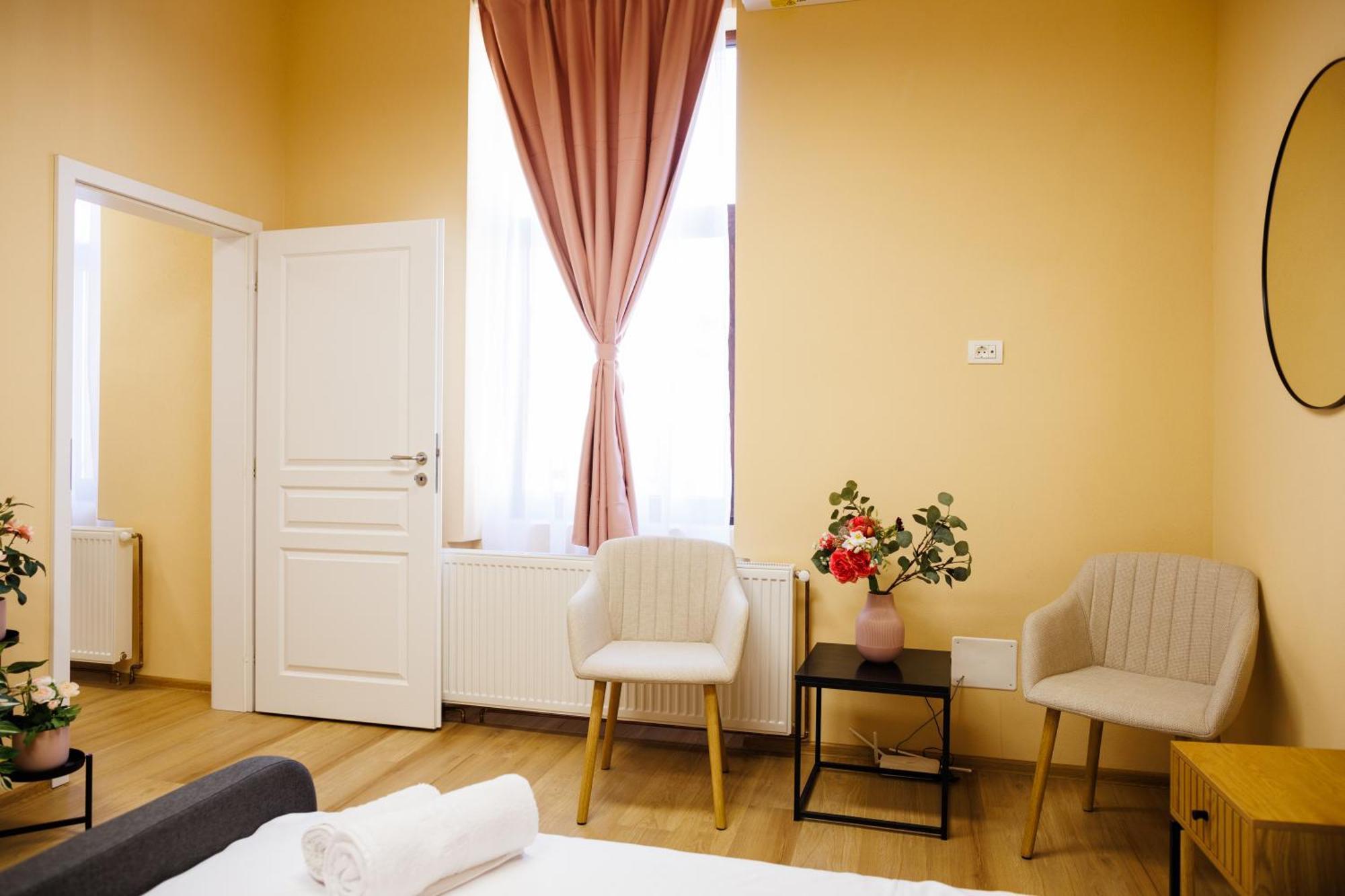 Studio In Old Town'S 1752 Hotel Timişoara Extérieur photo